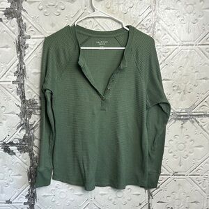 American Eagle Green Henley Shirt